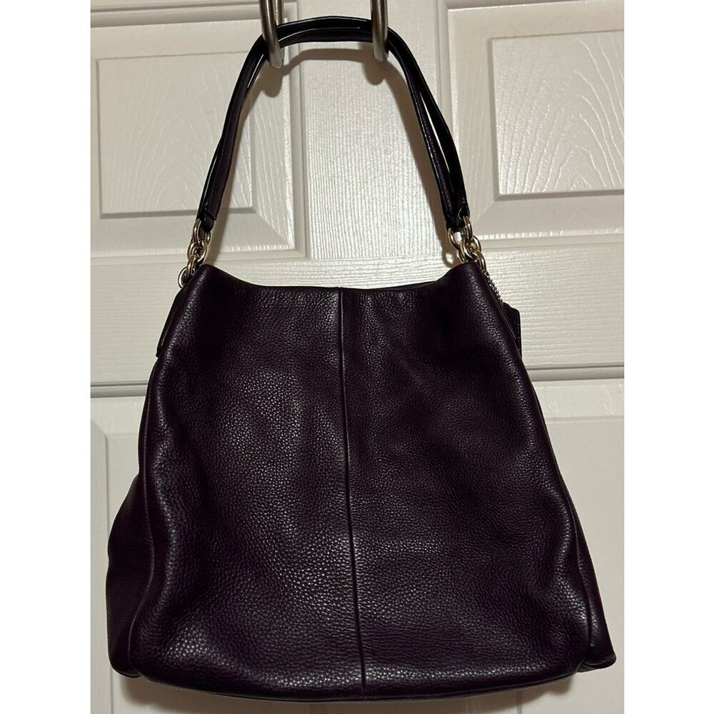 Coach Leather Purple Pebble Hobo Shoulder Bag Gold Zippers Chain Purple Interior